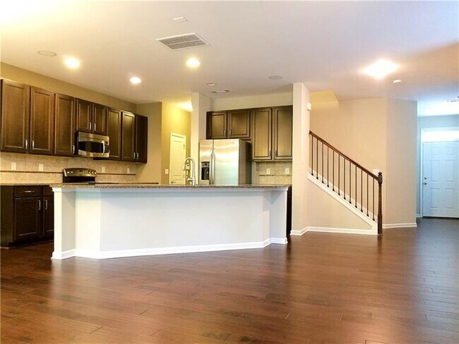Building Photo - 1560 Lenox Overlook Rd