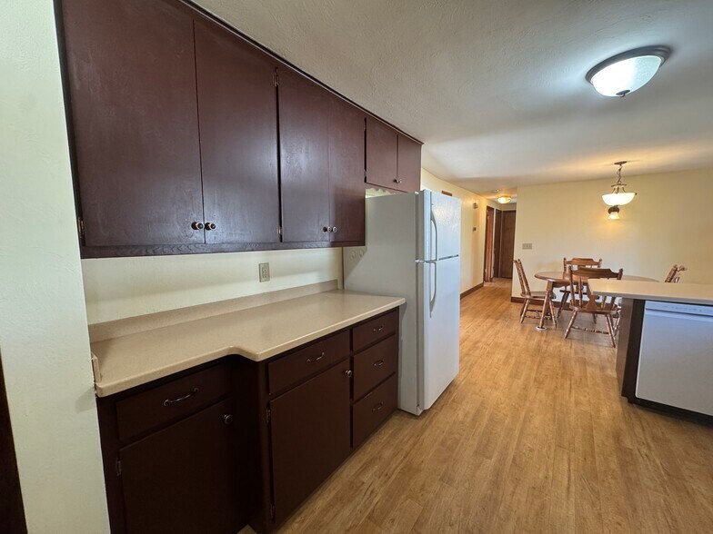 Kitchen - 1798 Chateau Dr