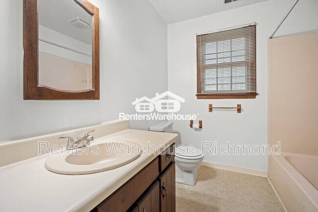 Building Photo - 12330 Deerhurst Dr