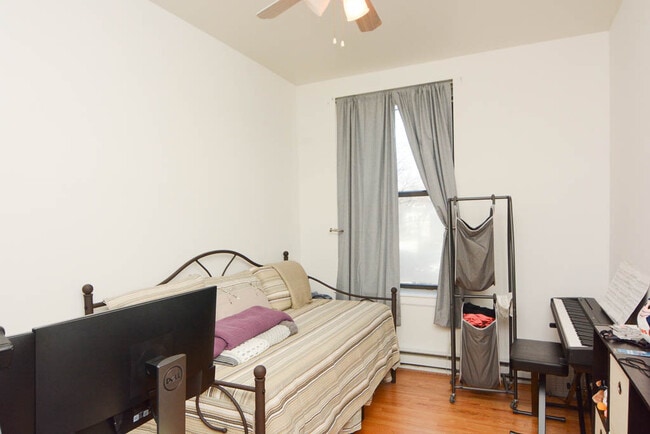 Building Photo - 3941 N Monticello Ave