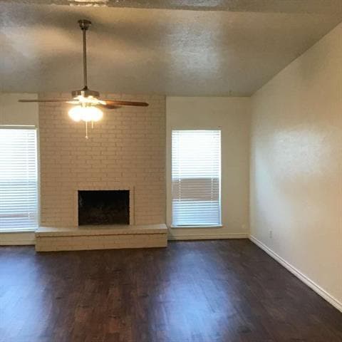 Building Photo - 2622 Meadowview Dr