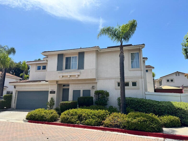 Building Photo - 9510 Compass Point Dr S