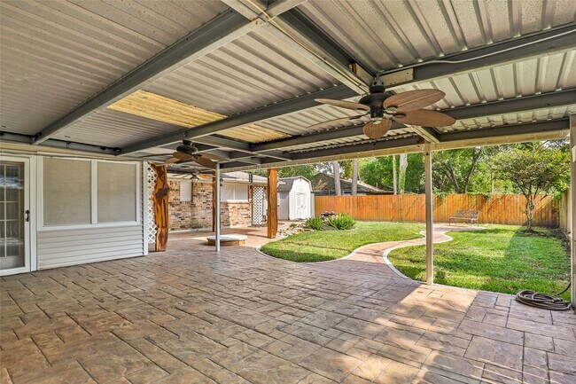 Building Photo - 24531 Whitesail Dr