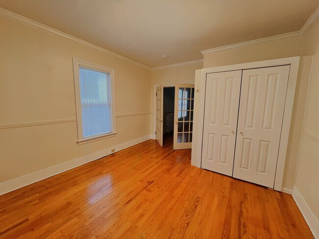 Building Photo - 50 E Housatonic St