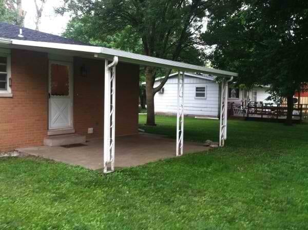 Building Photo - 718 S East St