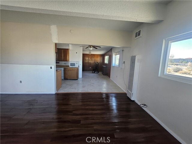 Building Photo - 6646 Juniper Ave