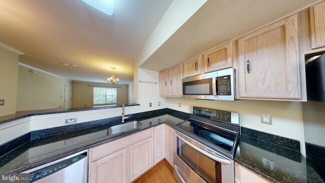 Building Photo - 12820 Rexmore Dr