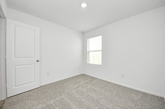 Building Photo - 40630 Balsam Run Ln