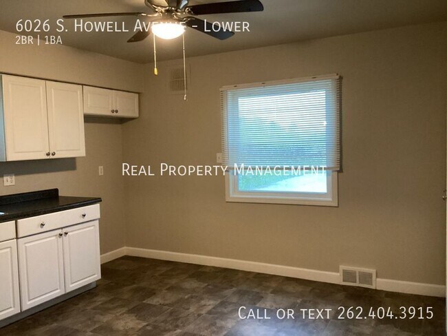 Building Photo - 6026 S Howell Ave