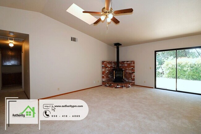 Building Photo - 1844 Breckenwood Dr