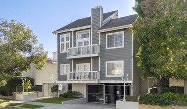 Building Photo - Carmelina Lofts