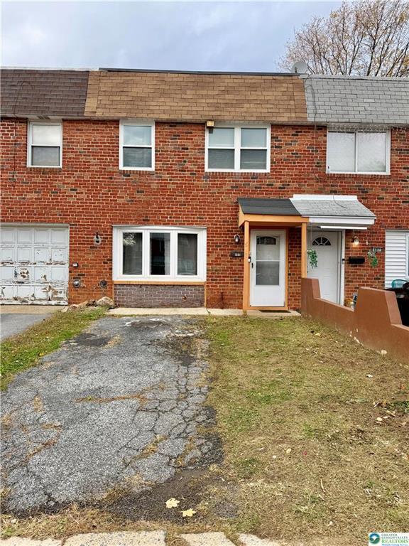 Primary Photo - 689 W Brookdale St