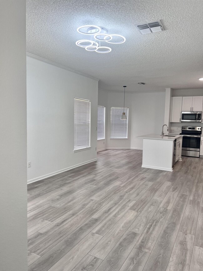 Building Photo - 2712 White Magnolia Way