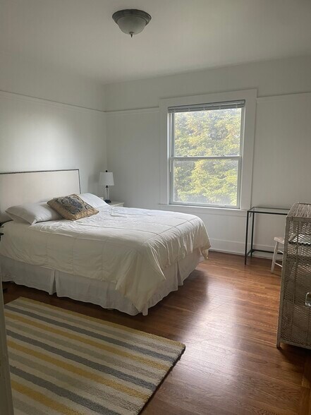 Building Photo - 244 30th St