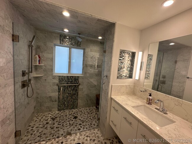 Building Photo - 308 Inlet Way