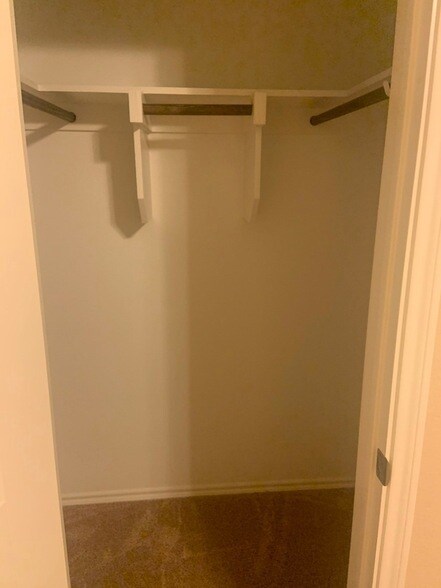 Building Photo - 9933 Beaver Dam Ln