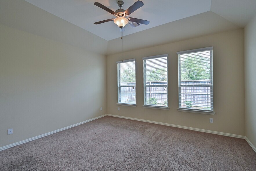 Building Photo - 2439 Brown Maple Dr