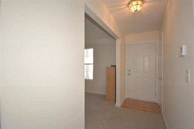 Building Photo - 5799 Cedar Croft Ln