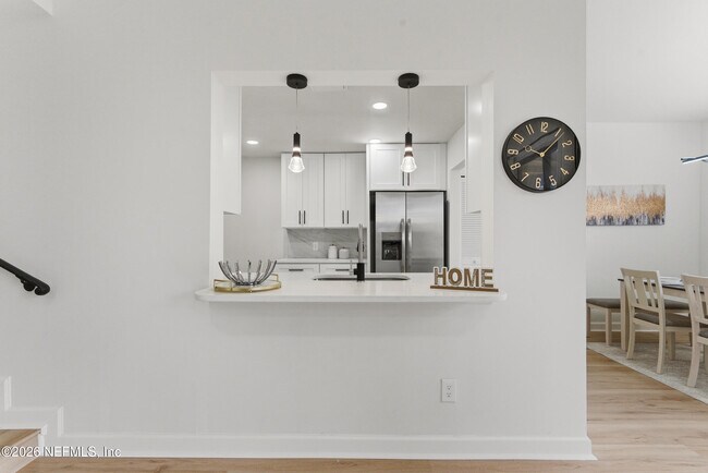 Building Photo - 7602 Las Palmas Way