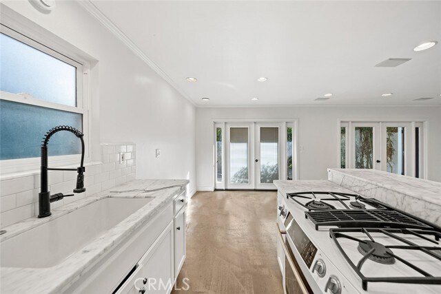 Building Photo - 435 Dahlia Ave