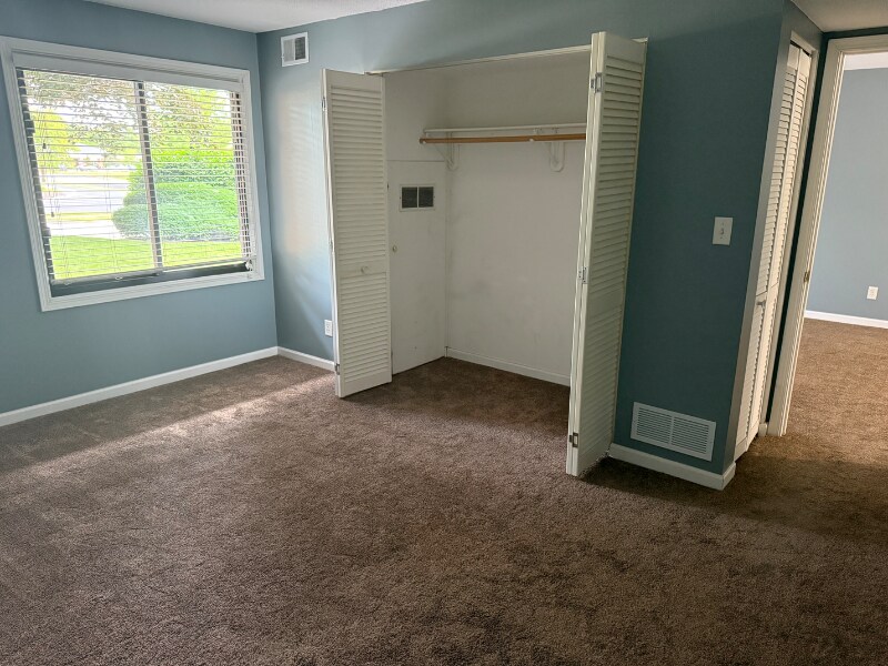 Building Photo - 2408 W Pasmoso Dr