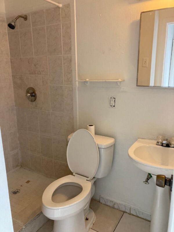 Building Photo - 3840 Seabridge Dr