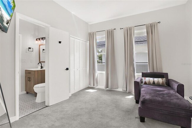 Building Photo - 4110 N Central Ave