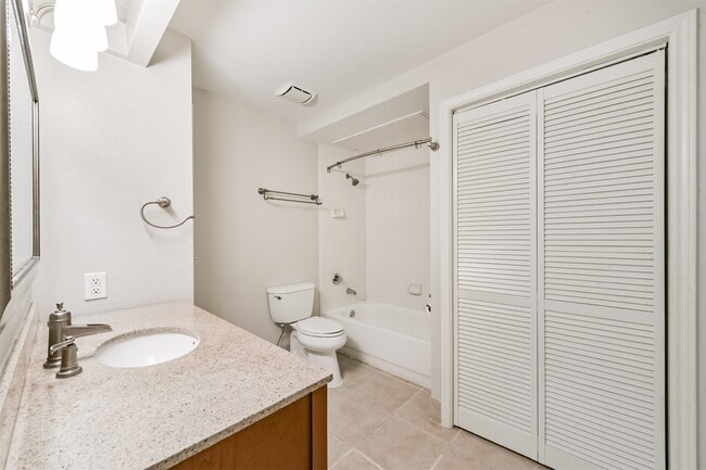 Building Photo - 3231 Allen Pkwy