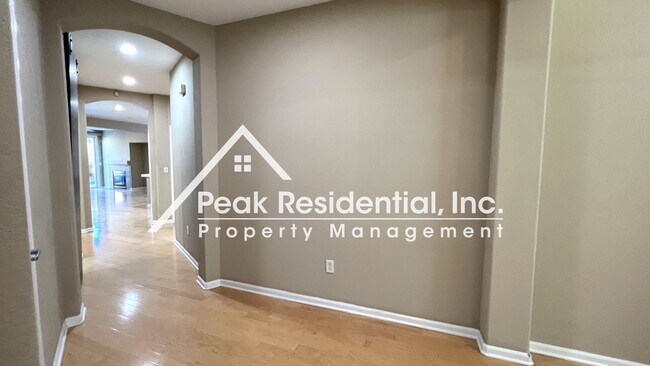 Building Photo - Wonderful Elk Grove 3bd/2ba Home with 2 Car Garage!