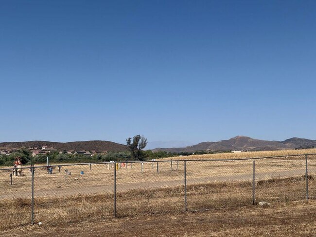 Building Photo - 32586 Galleano Ave