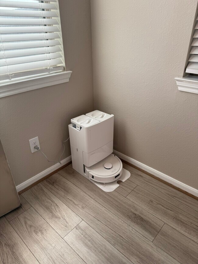 Building Photo - 5218 Pr Ter Ln