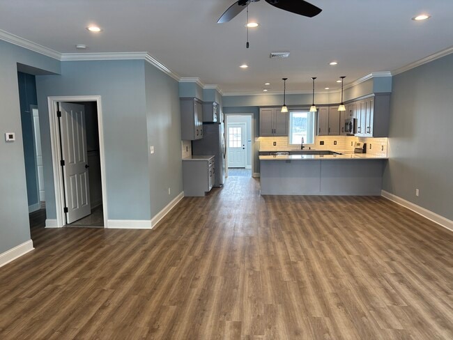 Building Photo - 4893 W Swamp Rd