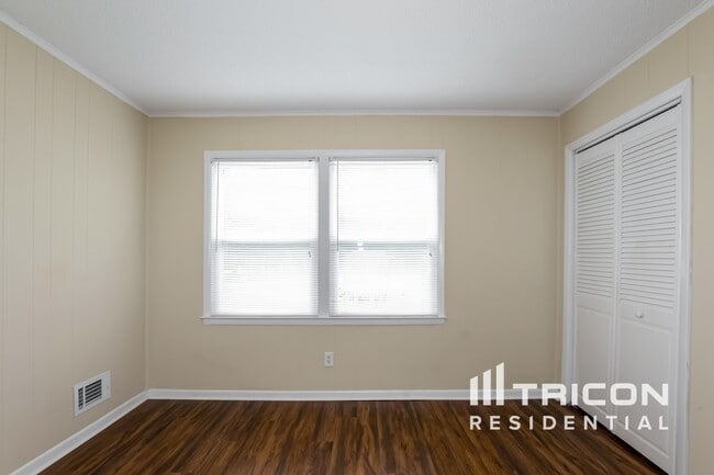 Building Photo - 504 Thyme Dr