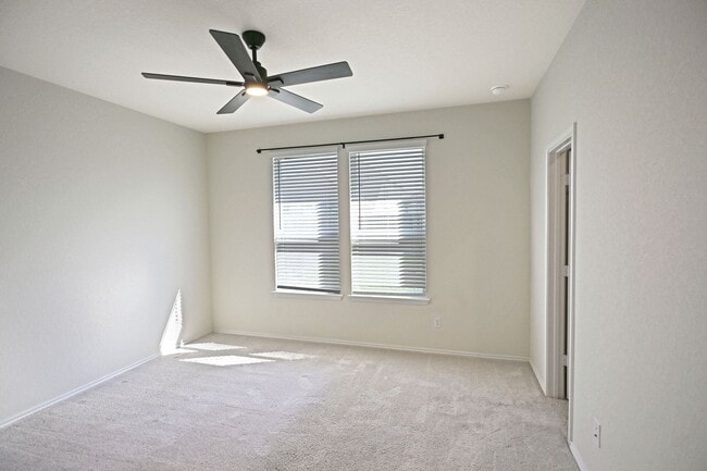 Building Photo - 963 Steeplebush