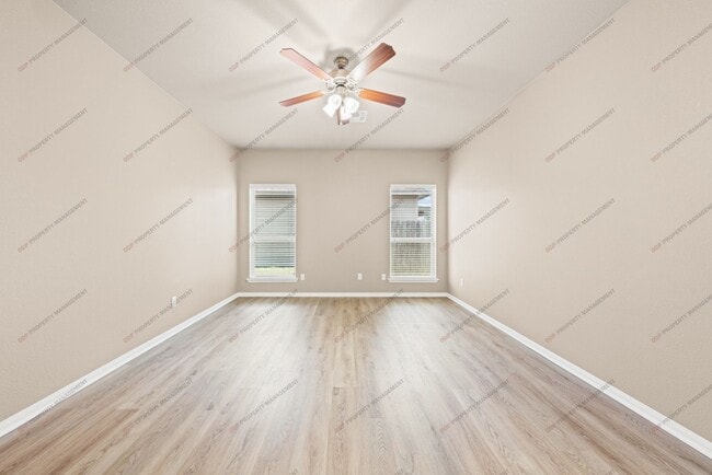 Building Photo - 513 Wedgwood Dr