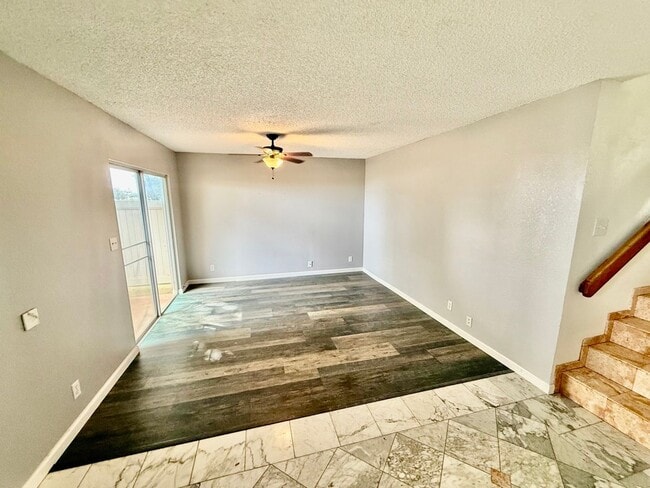 Building Photo - Palehua Hillside Community/4 BD/2.5 BA/2 PK