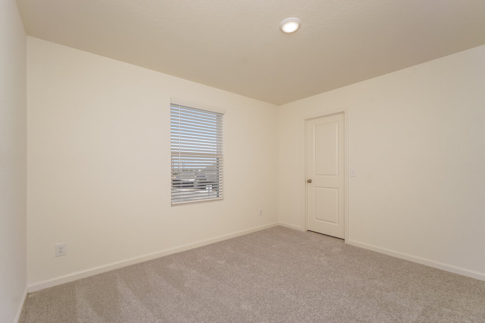 Building Photo - 5831 Texas Palm Dr