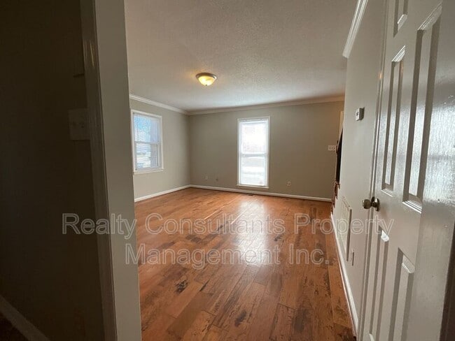 Building Photo - 123 Arcaro Dr