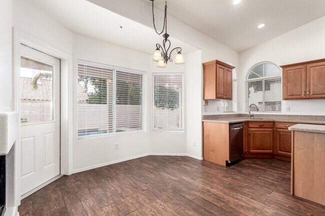 Building Photo - 9003 E Aster Dr