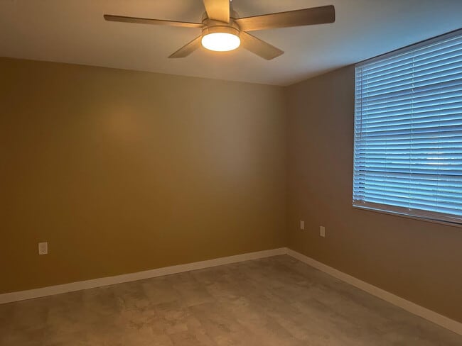 Building Photo - 1717 Whitehall Dr