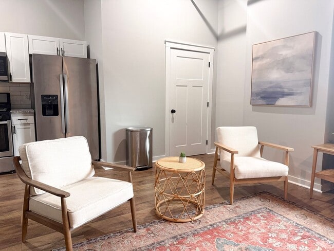 Building Photo - 209 S Church St