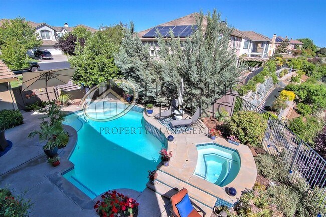 Building Photo - Serrano Executive 4bd/4.5ba Executive Home with Pool, Spa & 4-Car Garage!