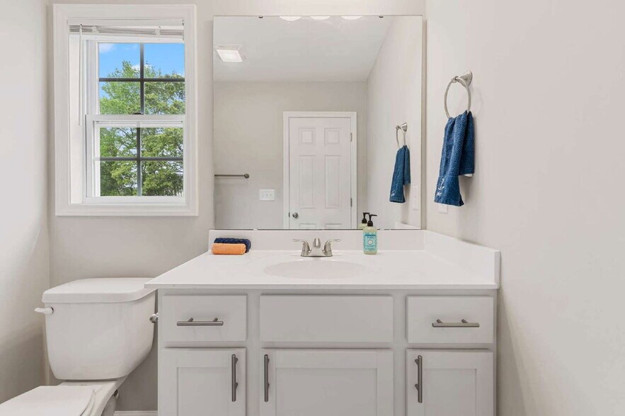 Building Photo - 214 Jeremy Ln