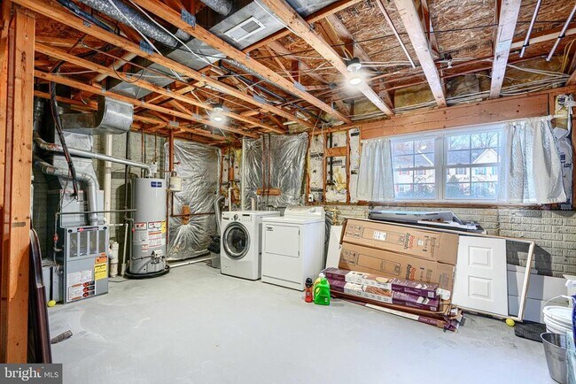 Building Photo - 215 Gracecroft Ct