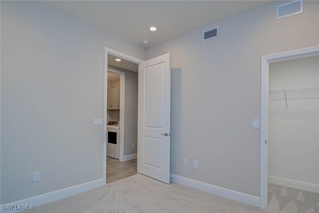 Building Photo - 2640 Seychelles Cir