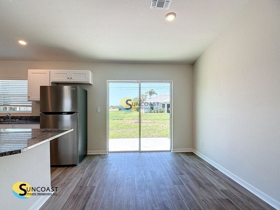 Building Photo - 22 Tropicana Parkway W