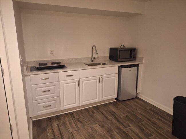 Building Photo - 2704 Rambler Ct