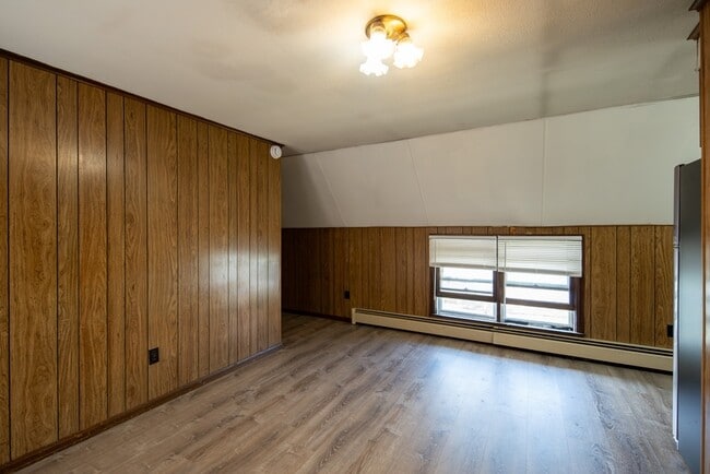 Building Photo - 7 105th St