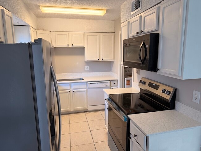 Building Photo - 206 Kettering Way