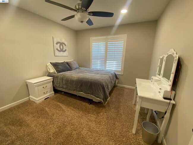 Building Photo - 3253 Pomace Ct